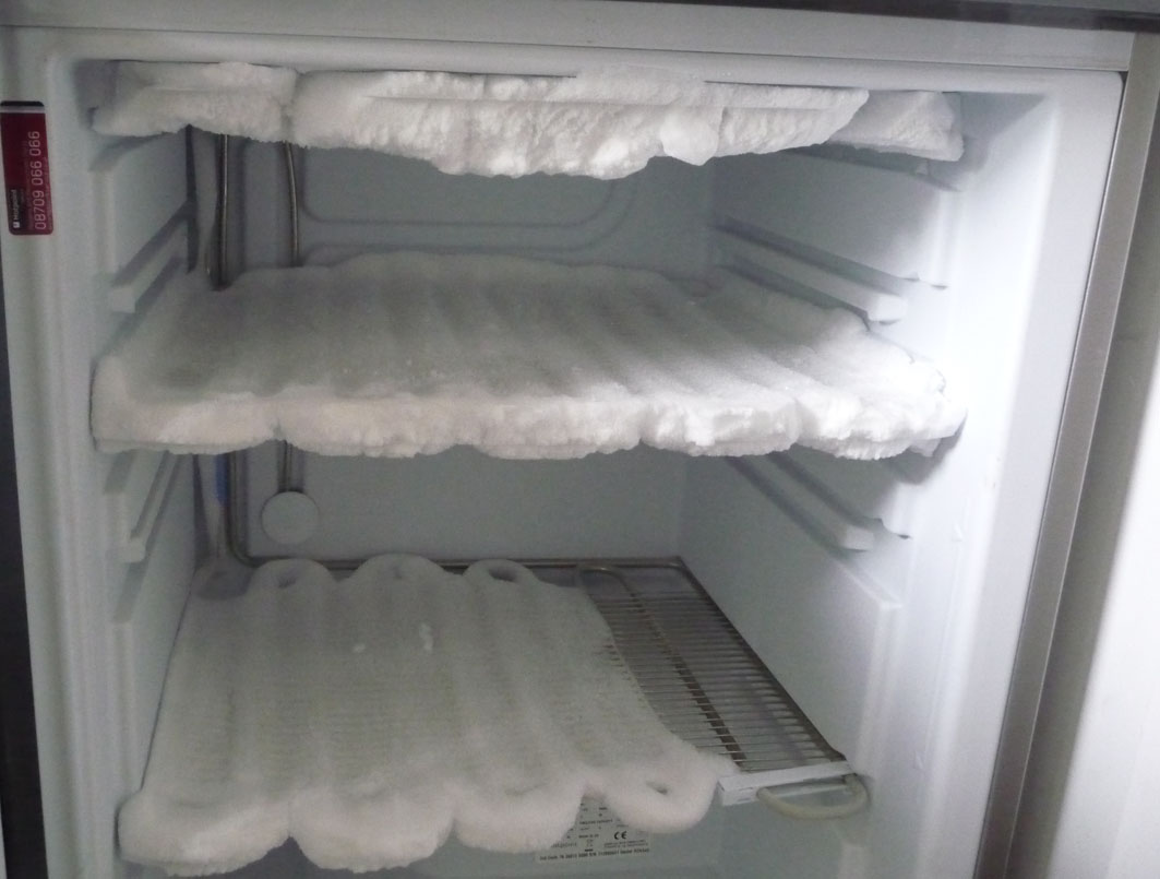 Холодильник сильно морозит